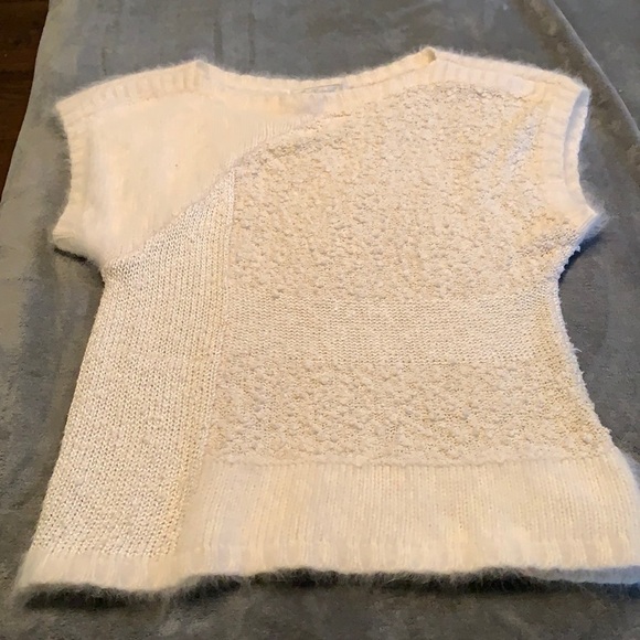 Vintage textured white sleeveless sweater - Picture 3 of 6